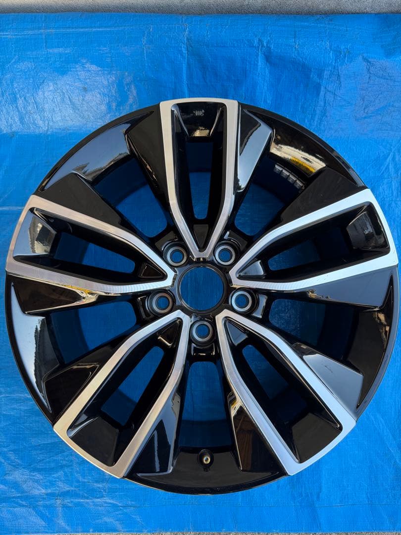 ヴェゼル18インチ純正ホイール