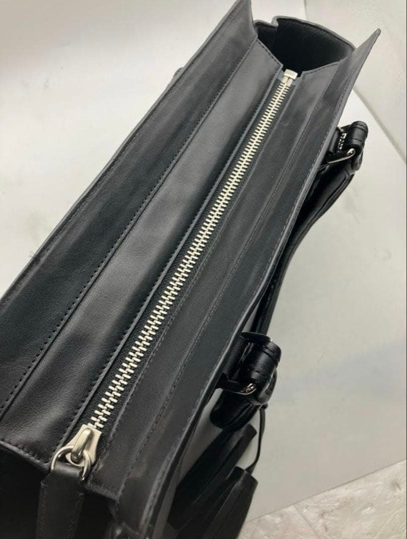 COACH ブラックレザー ハンドバッグ