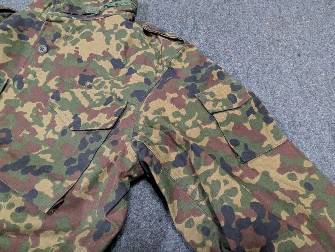 陸上自衛隊　M65フィールドジャケット　2型迷彩秋冬茶系　戦闘外被　防寒