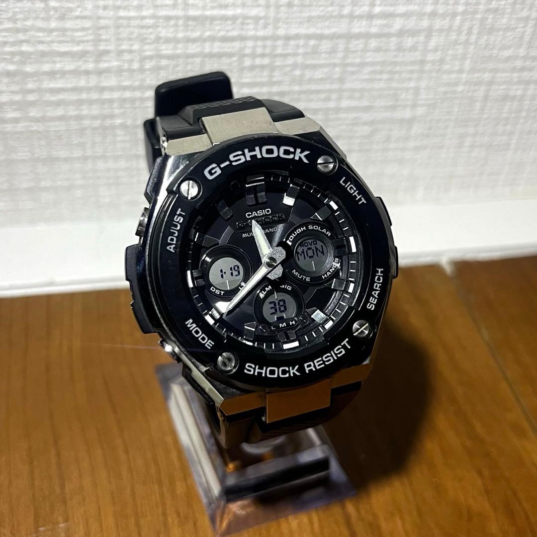 極美品 G-SHOCK GST-W300 電波ソーラー