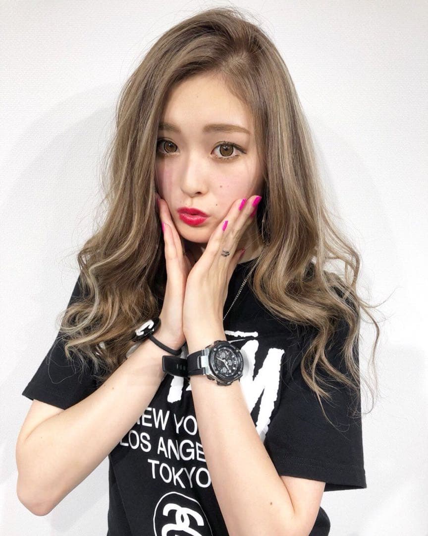 極美品 G-SHOCK GST-W300 電波ソーラー