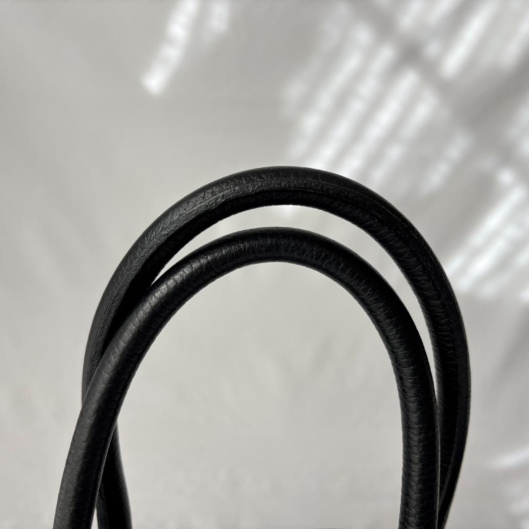 極美品 シータパランティカ レザー トートバッグ シボ革 上品コーデ ブラック