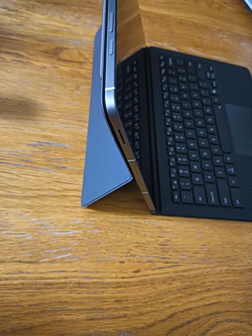 Galaxy Tab S10 FE+（純正キーボード＋Sペン付き）