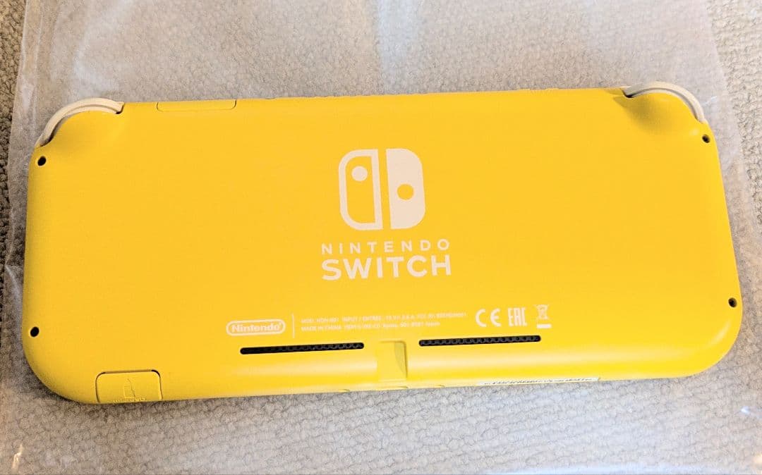 Nintendo Switch Lite(イエロー)、SDカード付