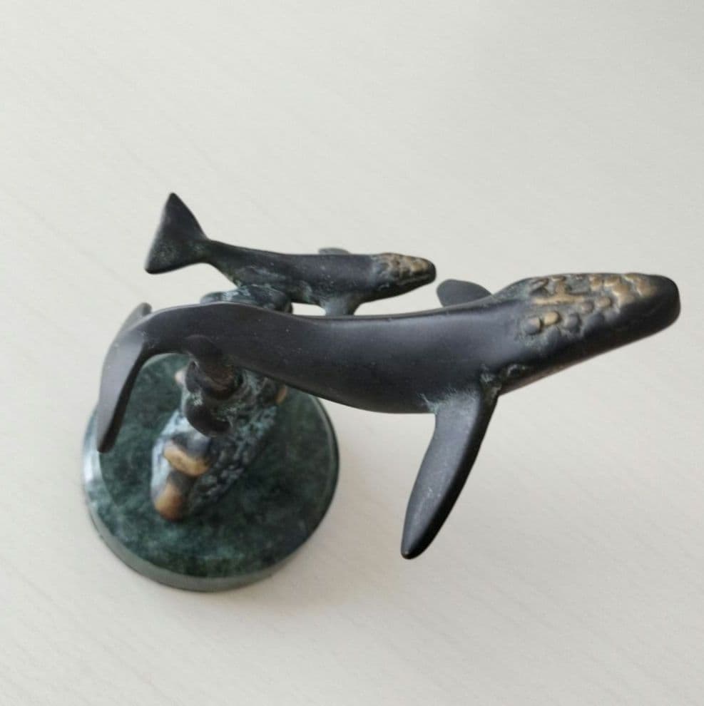 SPIギャラリー　くじら像