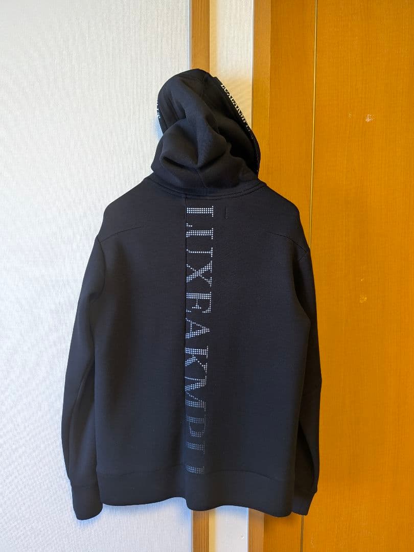 【新品】LUXE AKM PLUS 軽量スウェットバックロゴパーカーセットアップ