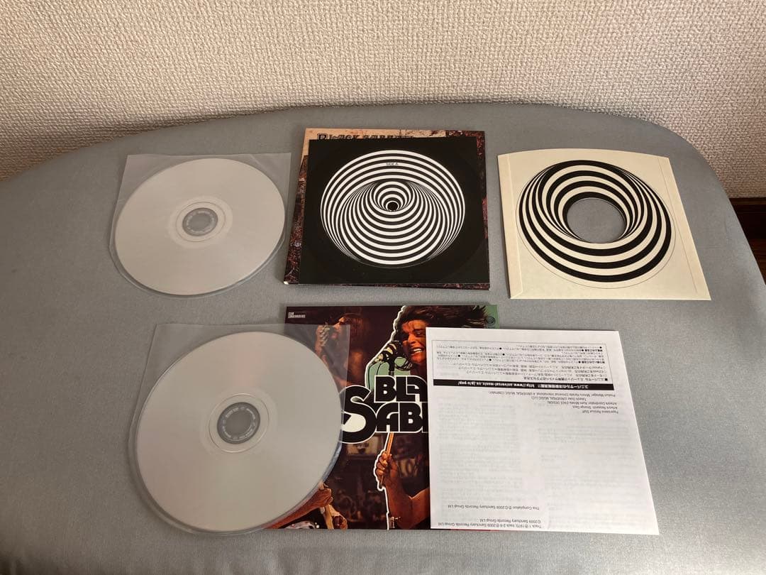 黒い安息日 デラックス・エディション 紙ジャケット ブラック・サバス SHMCD