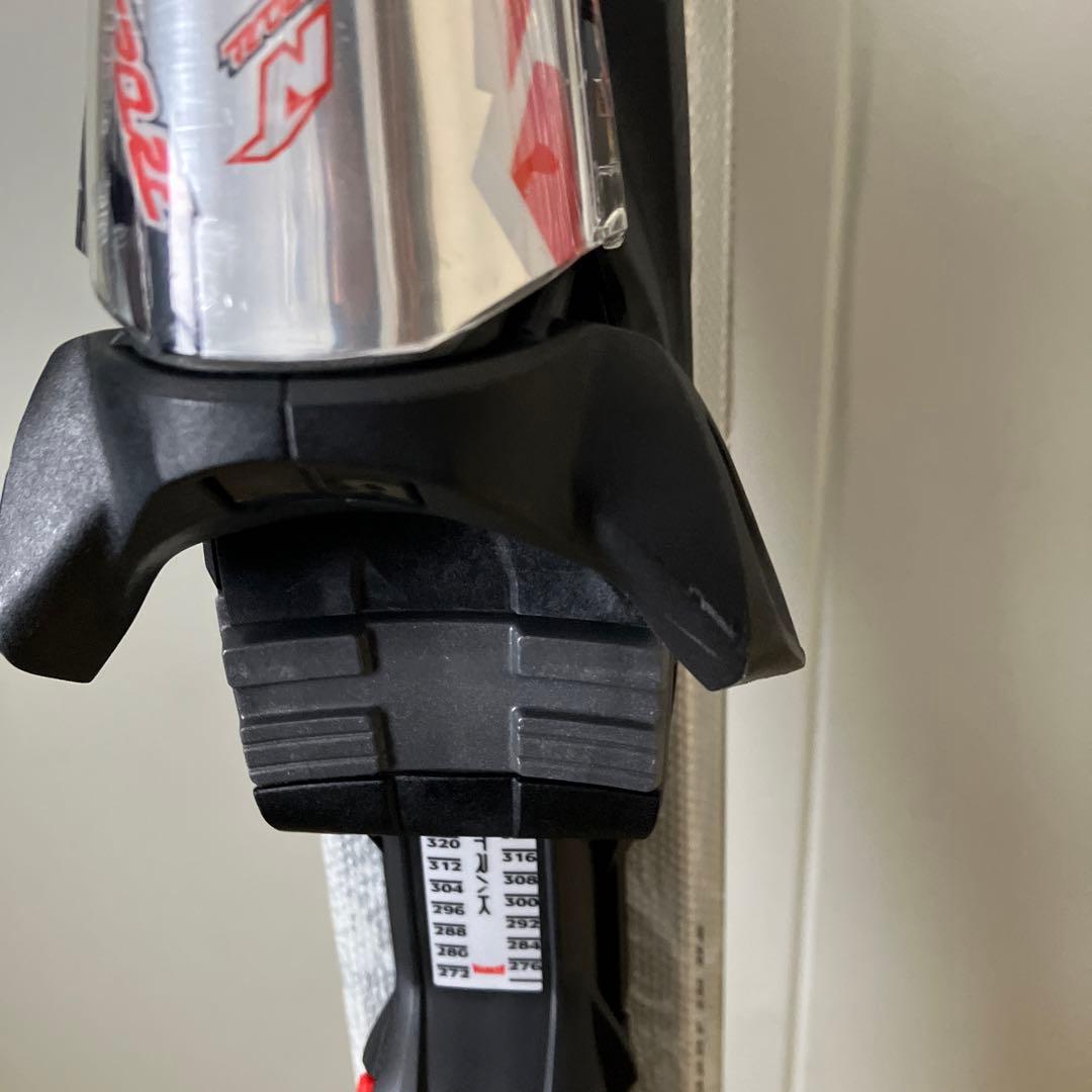 ノルディカ　スキー板、ストック