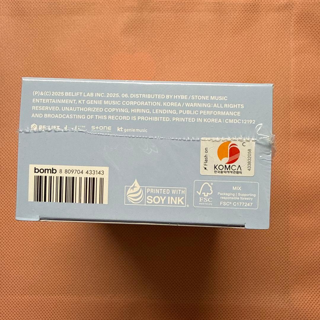 K-POP・アジア ILLIT 3rd Mini Album bomb Merch ver