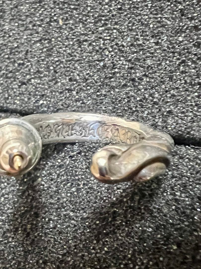 クロムハーツ スクロールピアスChrome Hearts HOOP SCROLL