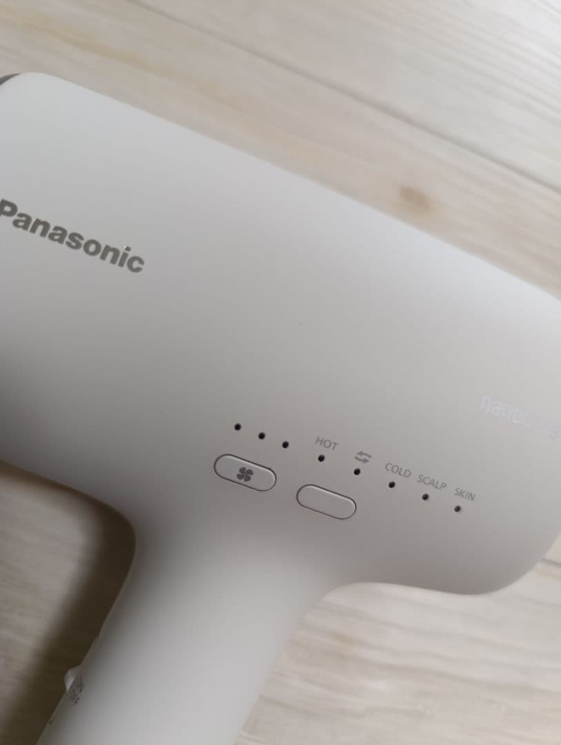 パナソニック ナノケア Panasonic EH-NA0J 23年製 WH 05