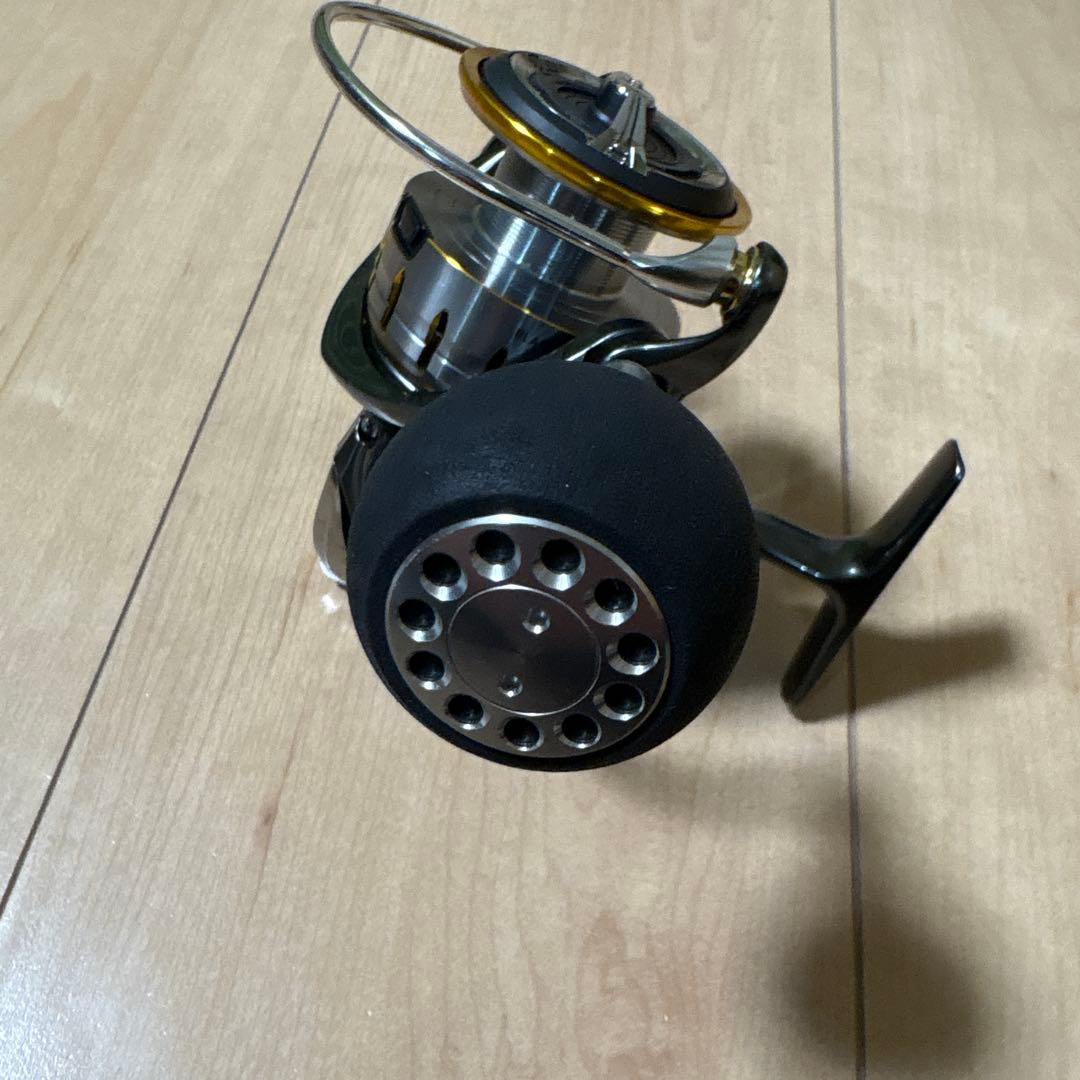 ダイワ 18ブラストLT5000D ドレスリールスタンド付　中古リール