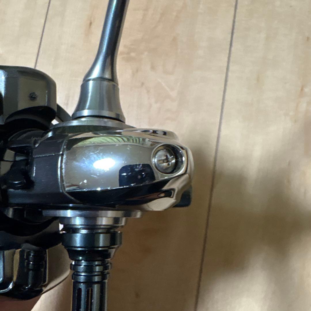 ダイワ 18ブラストLT5000D ドレスリールスタンド付　中古リール