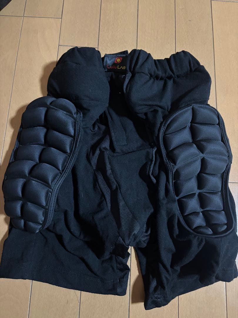 スキー、スノーボード用ウェアセット（ジャケット・パンツ・手袋・プロテクター）