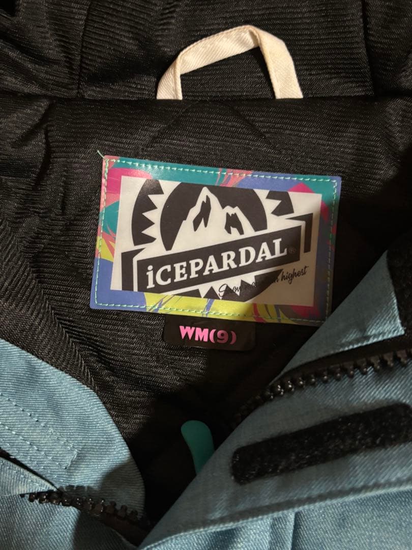 スキー、スノーボード用ウェアセット（ジャケット・パンツ・手袋・プロテクター）