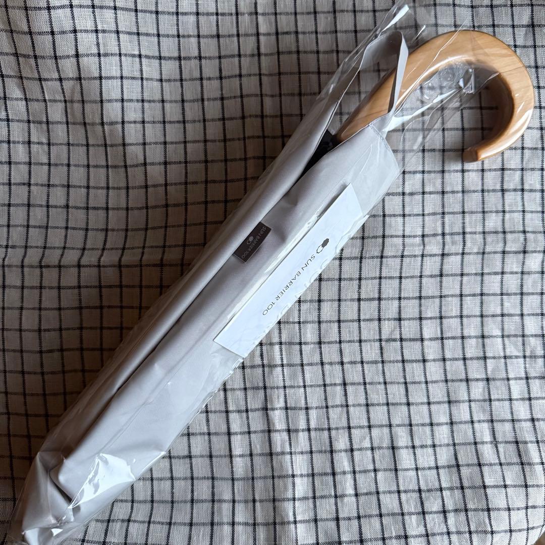 完売！サンバリア100 2段折/無地 折りたたみ日傘 ホワイト