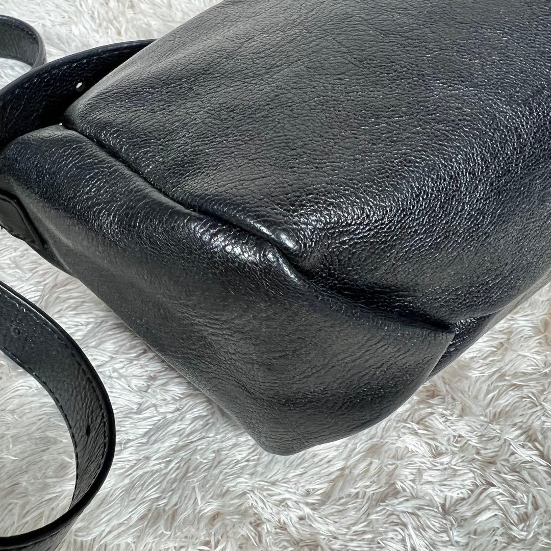 極美品✨　イアパピヨネ ボックスショルダーバッグ　ブラック