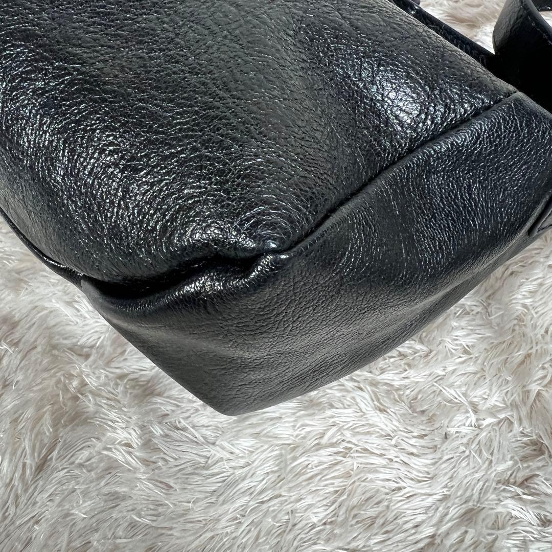 極美品✨　イアパピヨネ ボックスショルダーバッグ　ブラック