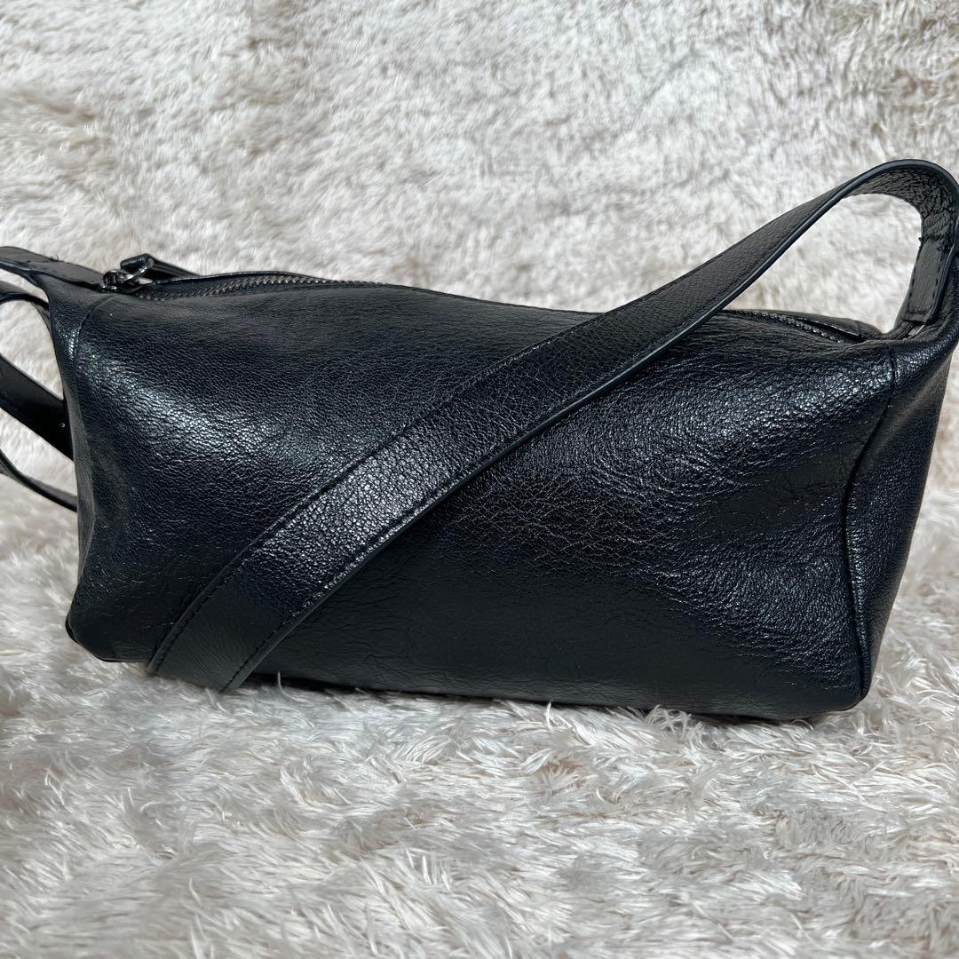 極美品✨　イアパピヨネ ボックスショルダーバッグ　ブラック
