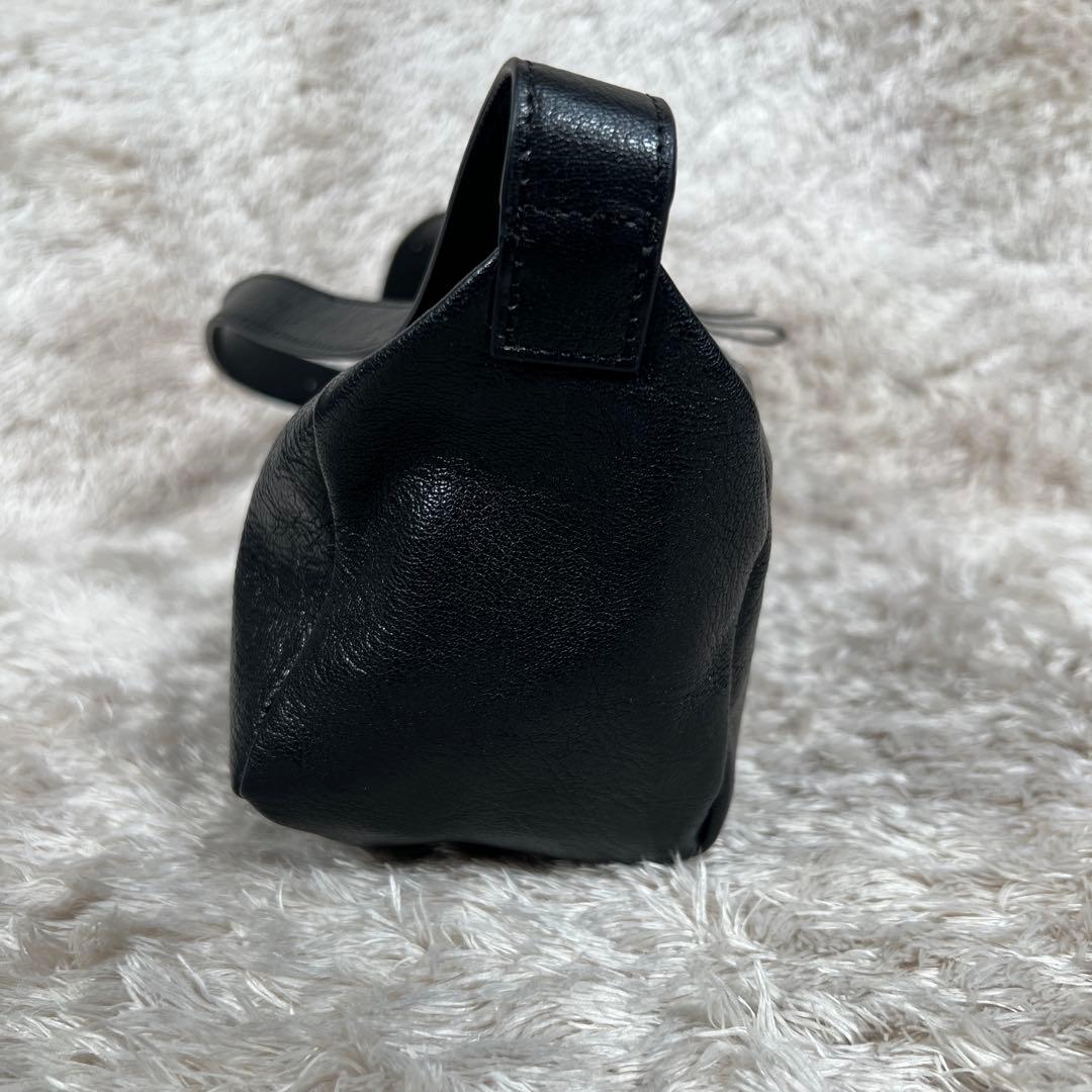 極美品✨　イアパピヨネ ボックスショルダーバッグ　ブラック