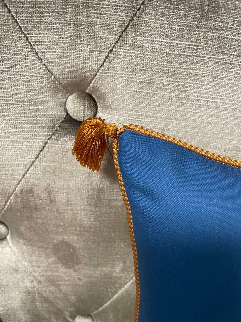 新品同様 ヒグチユウコ タッセルクッション ニャンコ・メイプル