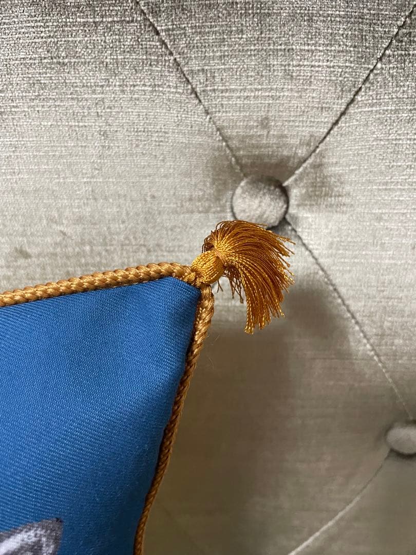 新品同様 ヒグチユウコ タッセルクッション ニャンコ・メイプル