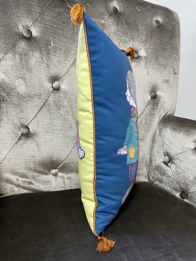 新品同様 ヒグチユウコ タッセルクッション ニャンコ・メイプル