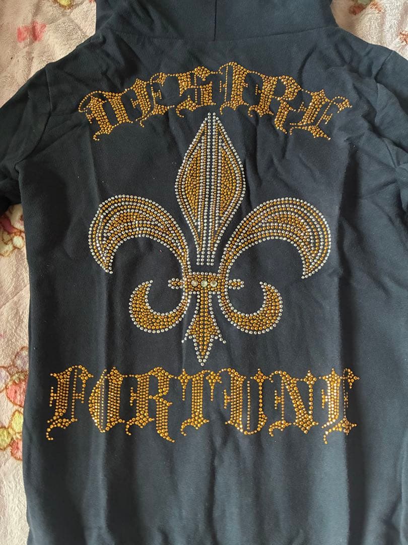 フード付きダークグレーセットアップd.i.a.