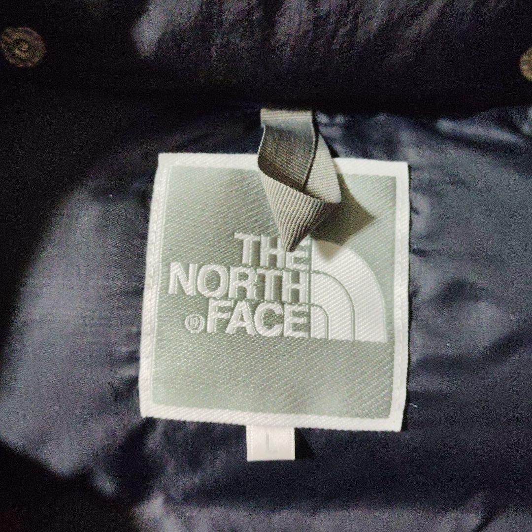 ブラック フード付きダウンベスト