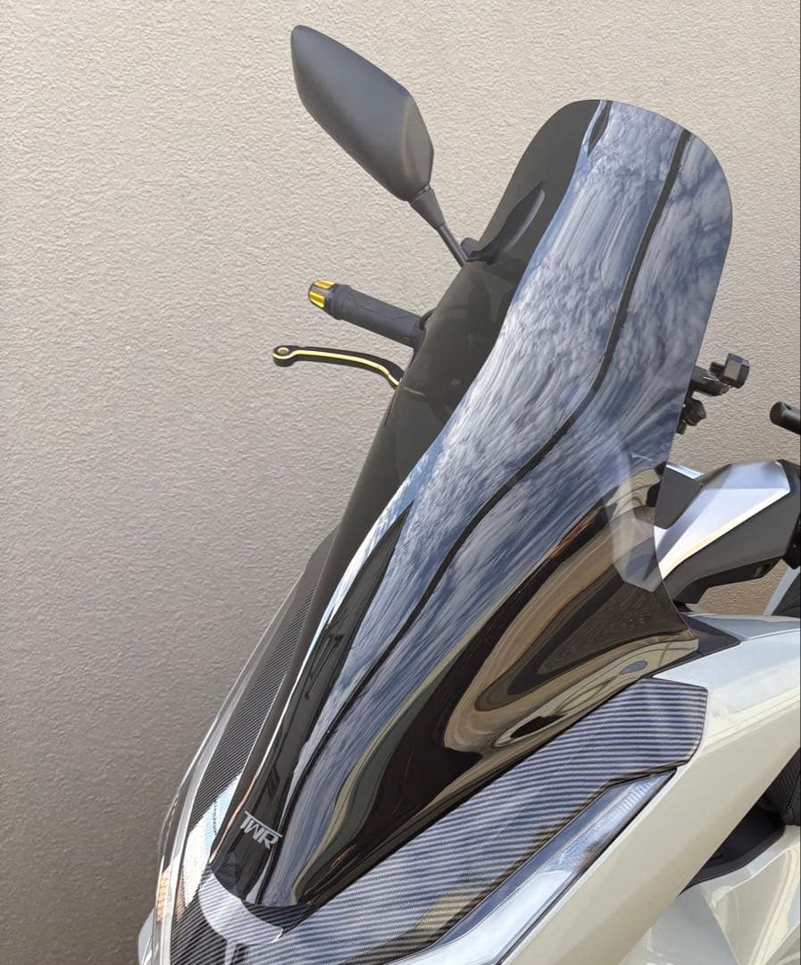 TWR製 2025年式 PCX ロングスクリーン (スモーク)