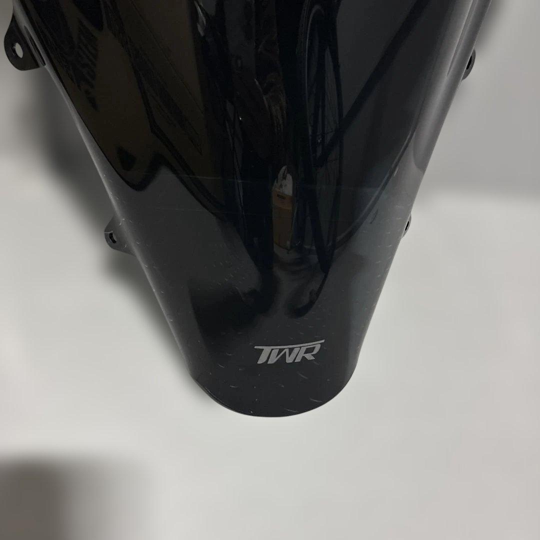 TWR製 2025年式 PCX ロングスクリーン (スモーク)