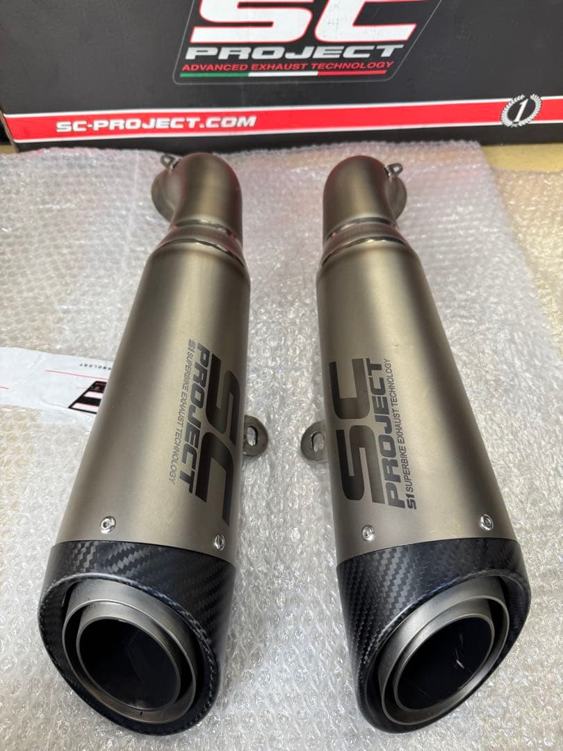 ハイパーモタード950用　SC PROJECT デュアルエキゾーストマフラー