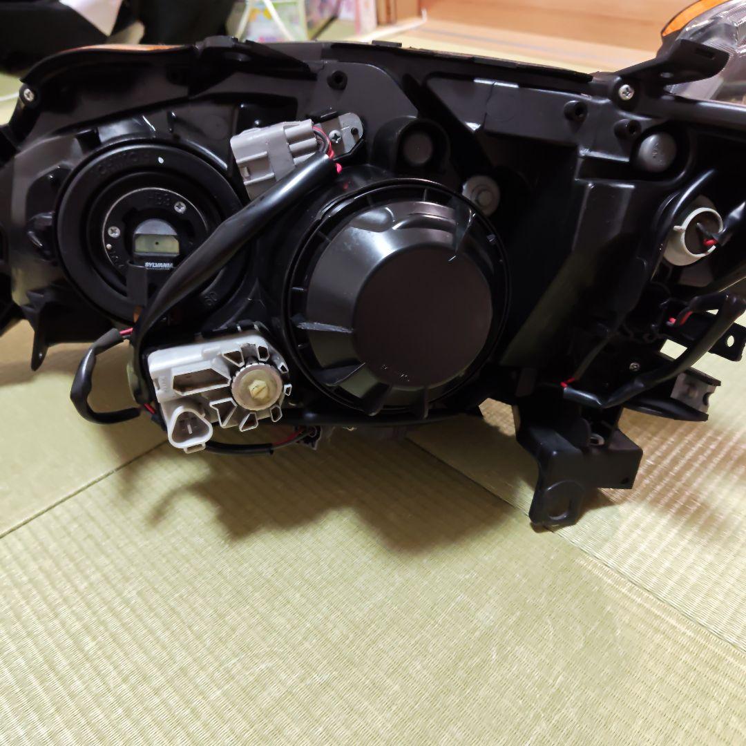スバルインプレッサWRXSTI　GV.GR.GH系新車外しヘッドライト