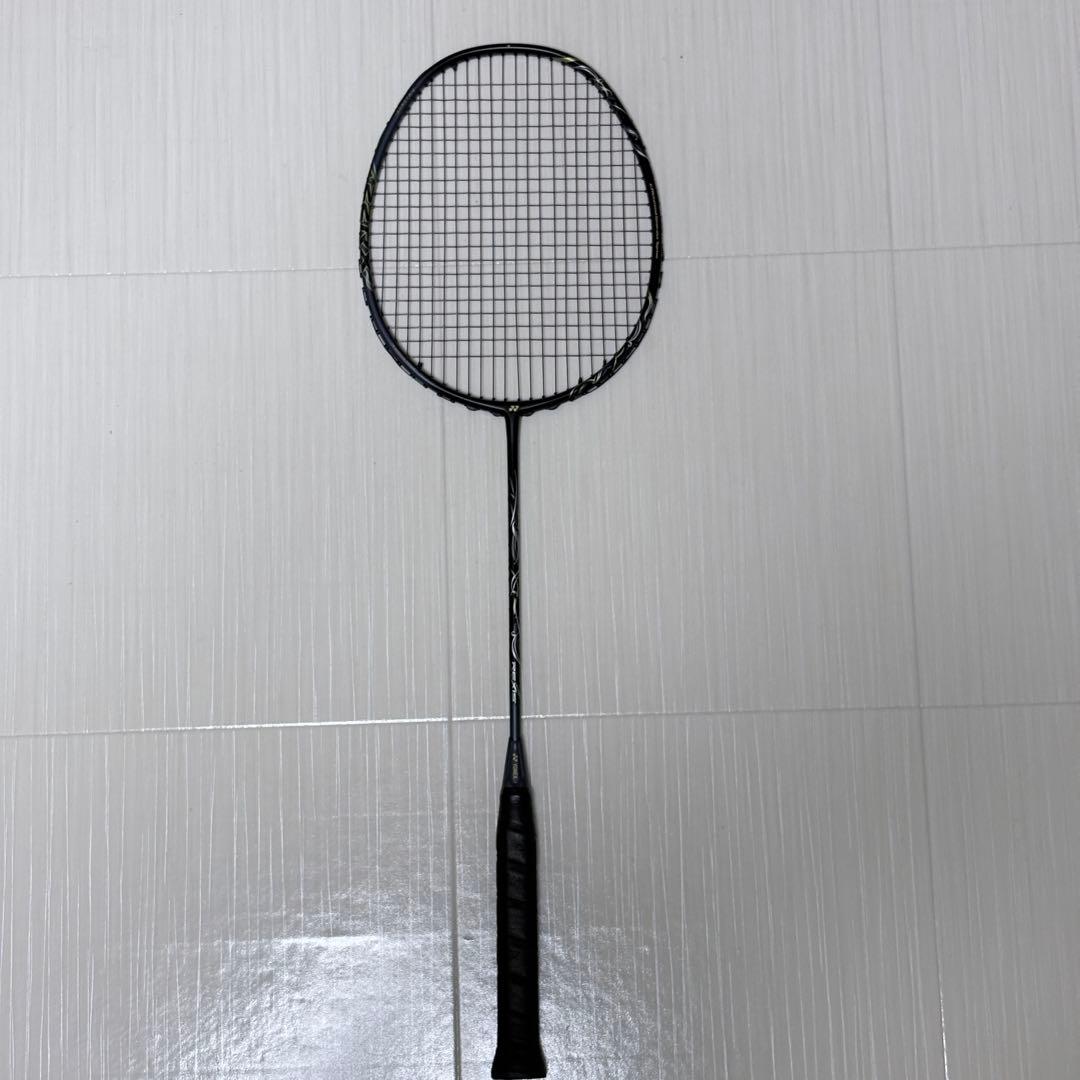 【ほぼ新品】ヨネックス アストロクス22RX（ASTROX 22RX） 2FG5