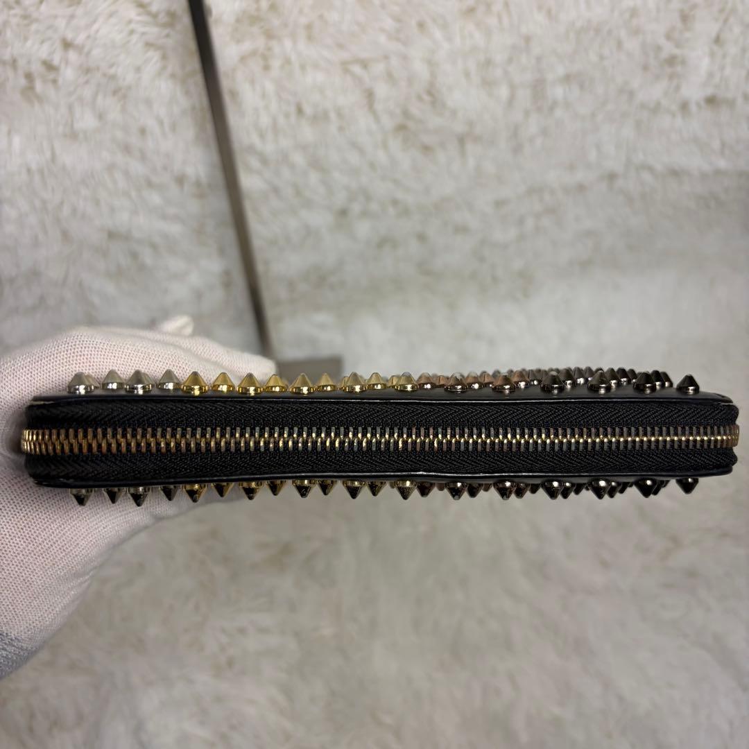 クリスチャンルブタンパネトーネ グラデーションスタッズ ラウンドジップ長財布