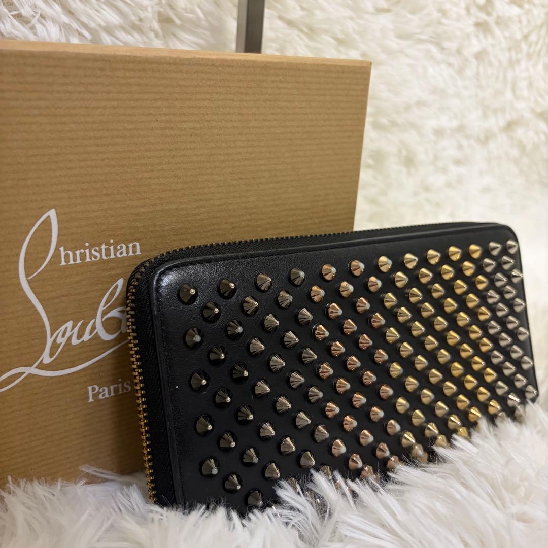 クリスチャンルブタンパネトーネ グラデーションスタッズ ラウンドジップ長財布