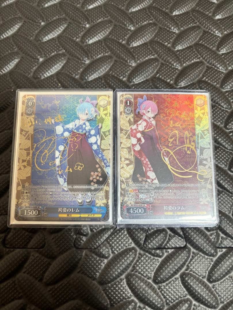 タ*）様 ヴァイスシュヴァルツ リゼロ 袴姿のレム 袴姿のラム