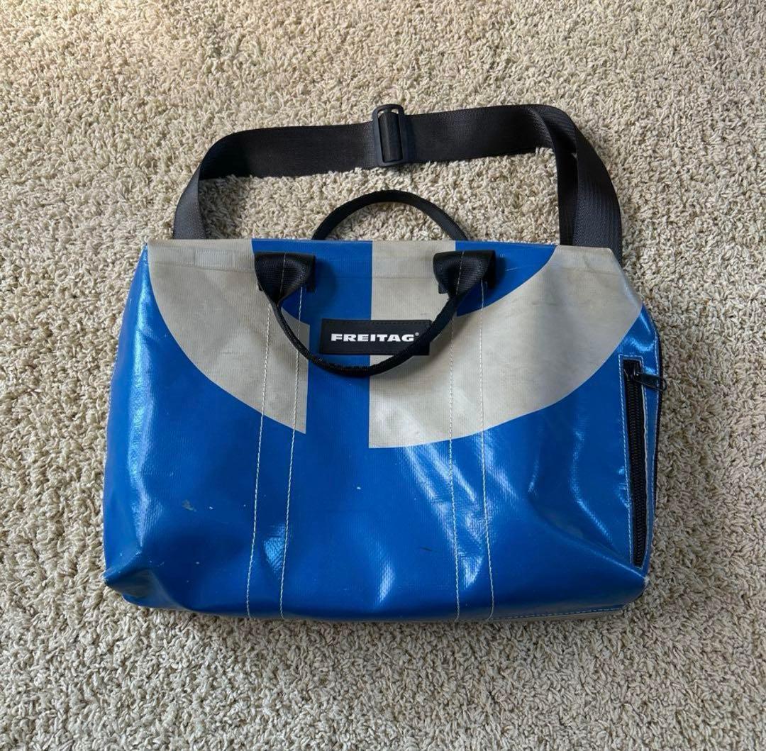 フライタグ　青/グレー