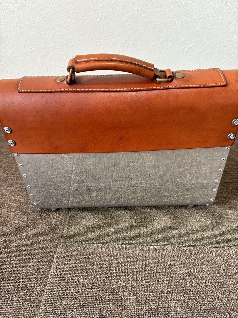 レザーブリーフケース　Propeller(プロペラ) TB35