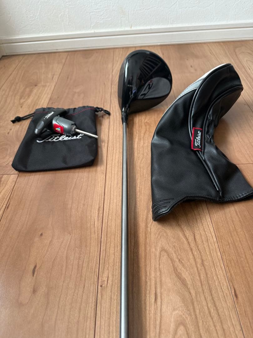 タイトリスト　TSR2　ドライバー　10.0°　ヘッドカバーとカチャカチャあり