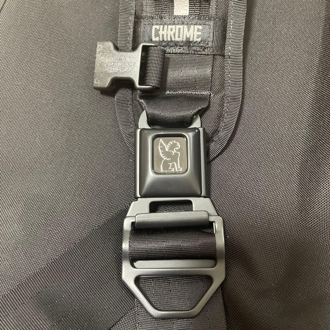 CHROME ブラック メッセンジャーバッグ