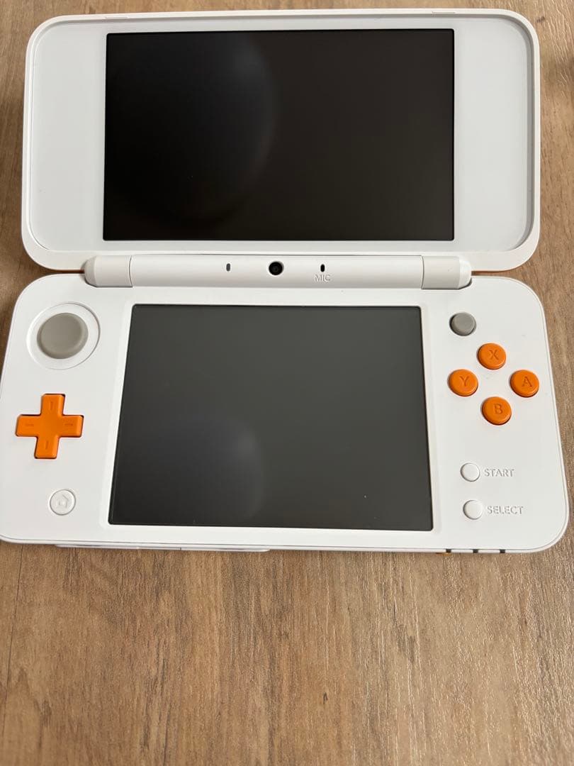 Newニンテンドー2DSLL 本体ゲームソフトまとめ売り　ジャンク