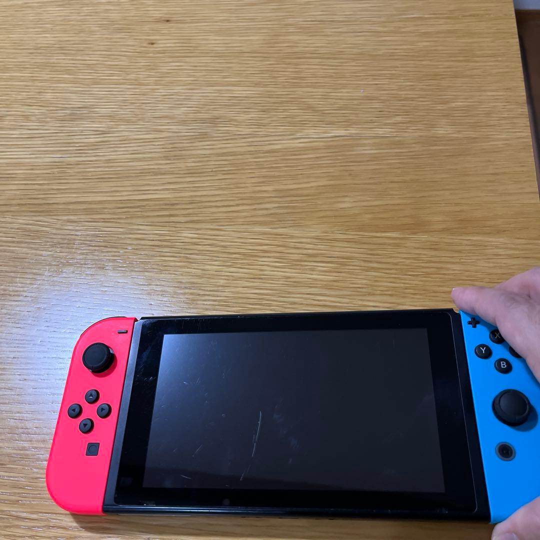 Nintendo Switch 本体　充電器　ケース