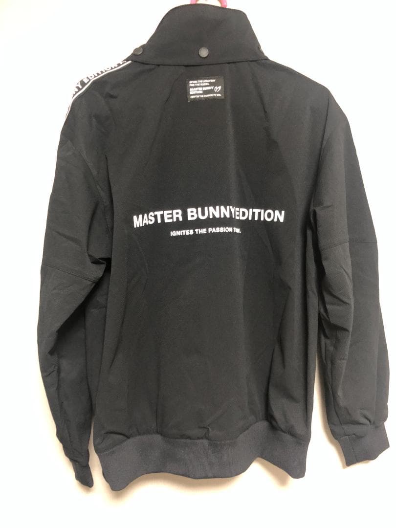 未使用 5万 タグ付 マスターバニーエディション ダブルジップ パーカー M 黒
