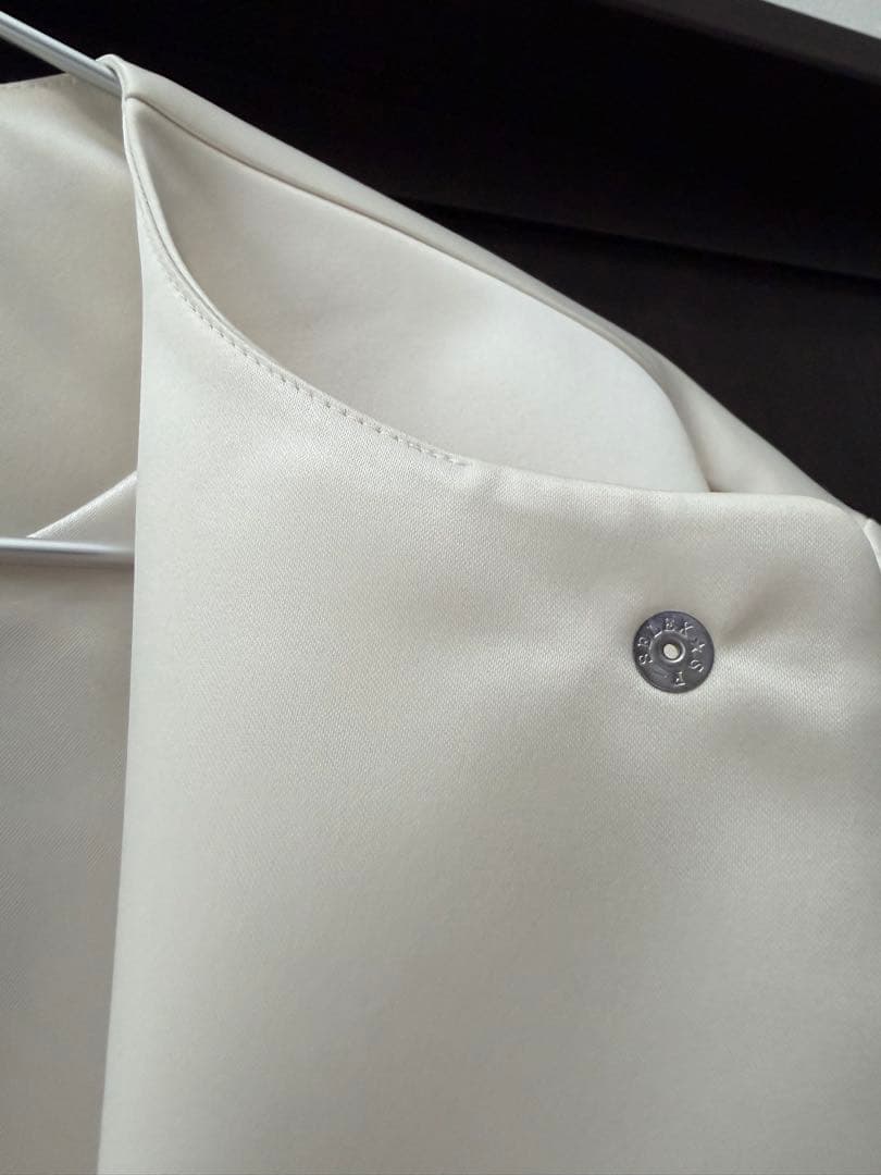 yori パフュームサテンジャケット 36アイボリーshirocon