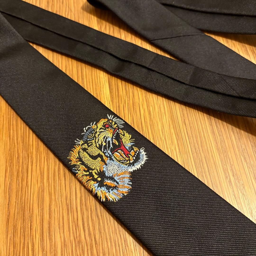 GUCCI シルク ネクタイ 虎　タイガー