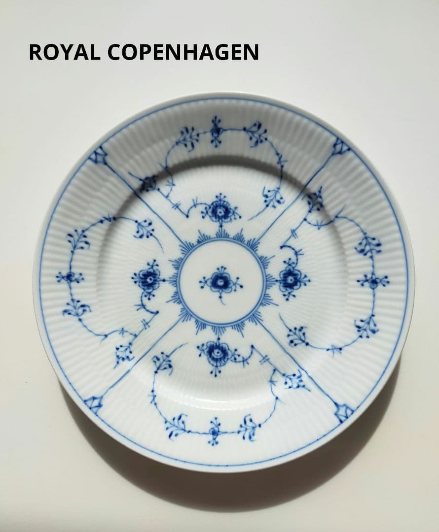   ブルーフルーテッドプレインプレート 22cm