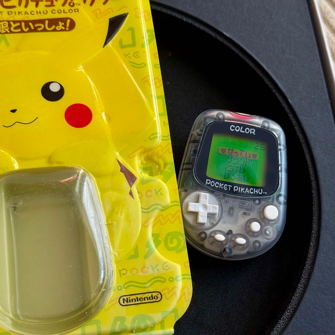 極美品！任天堂 ポケットピカチュウカラー金・銀といっしょ動作確認済み 万歩計