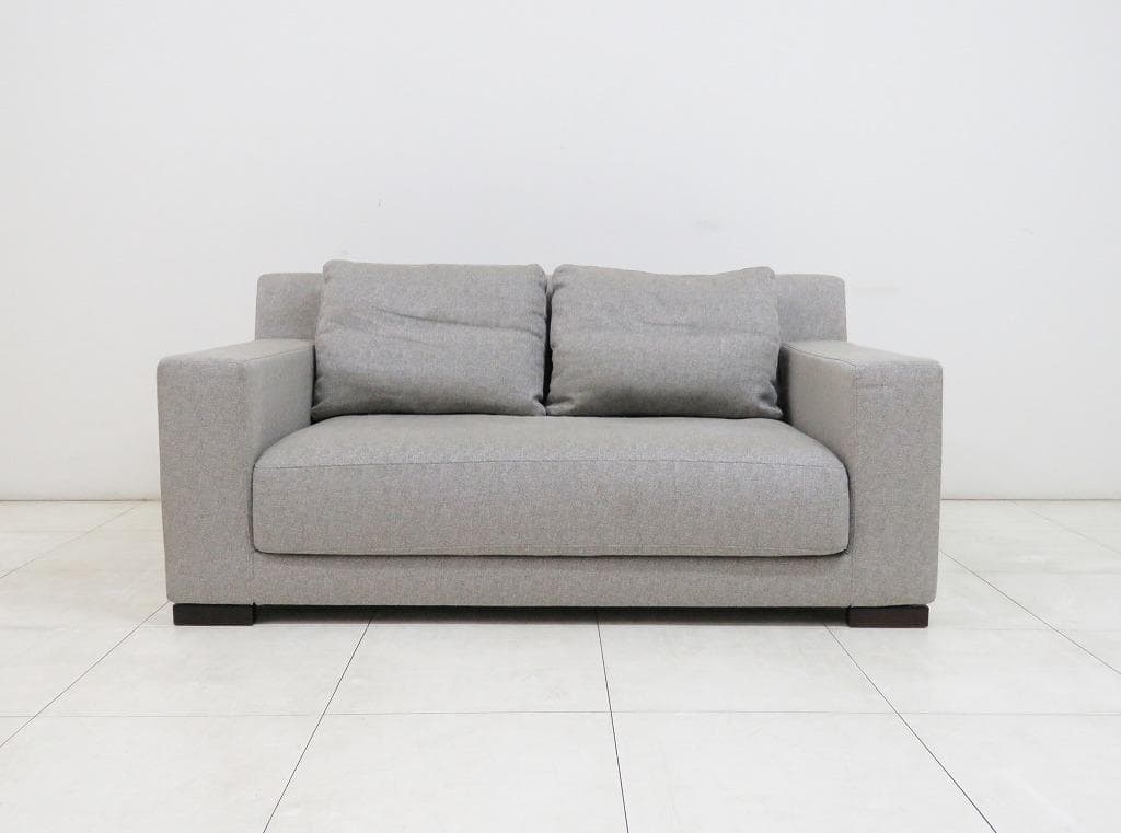 yt様■高級■HUKLA フクラ レジオ 2人掛けソファ 458,700円