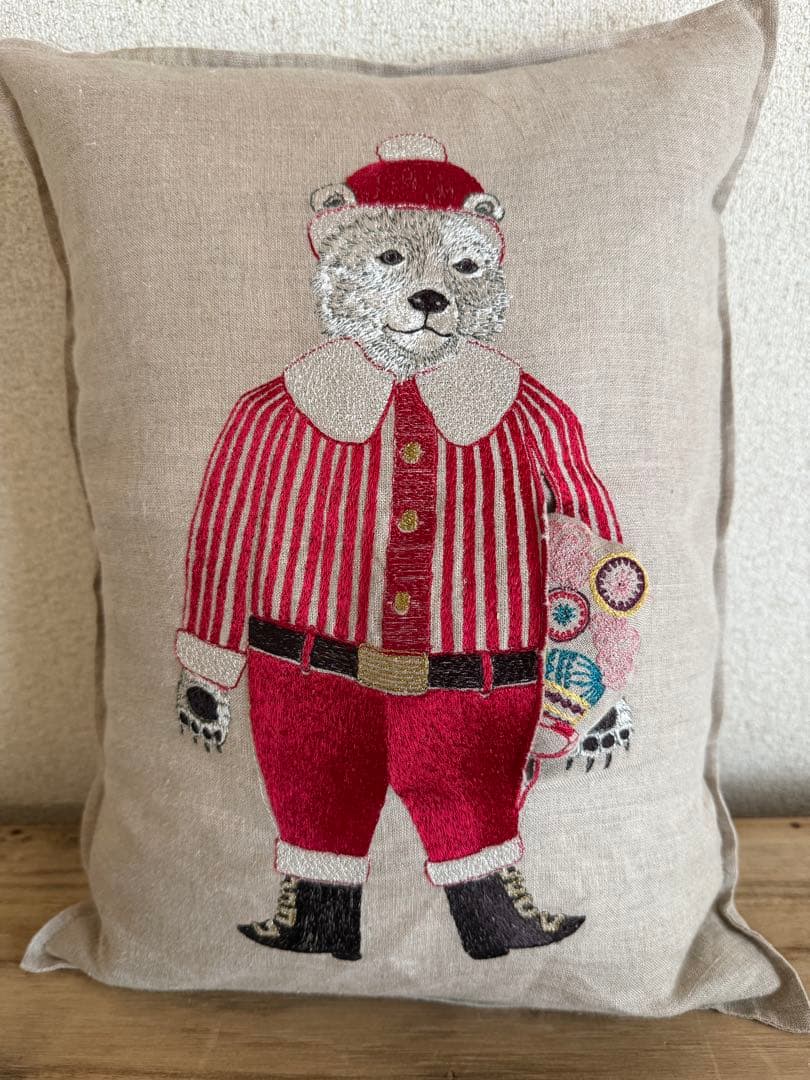 CORAL & TUSK クマ刺繍クッション